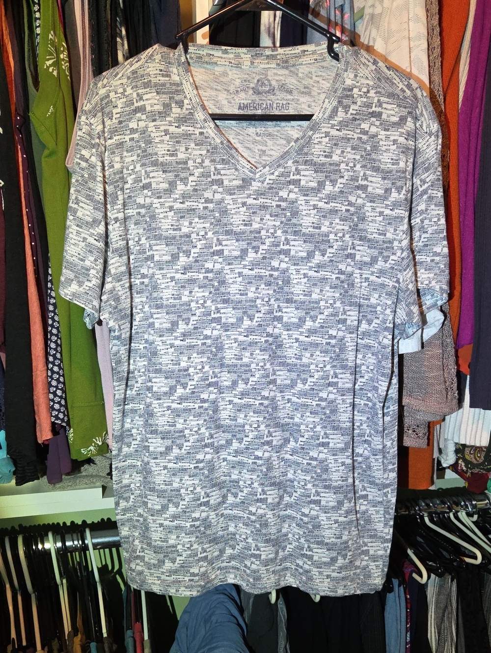 American Rag Blue-Gray & White Patterned V-Neck Short Sleeve Tee
